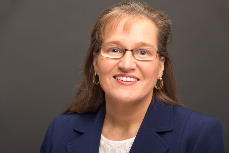 How to Prepare for a Headshot: DIY Tips and Finding the Right Photographer